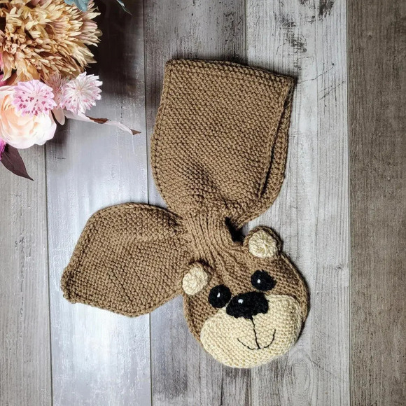 Hand Knitted Baby and Toddler Brown Bear Keyhole Scarf NWOT - Picture 1 of 12